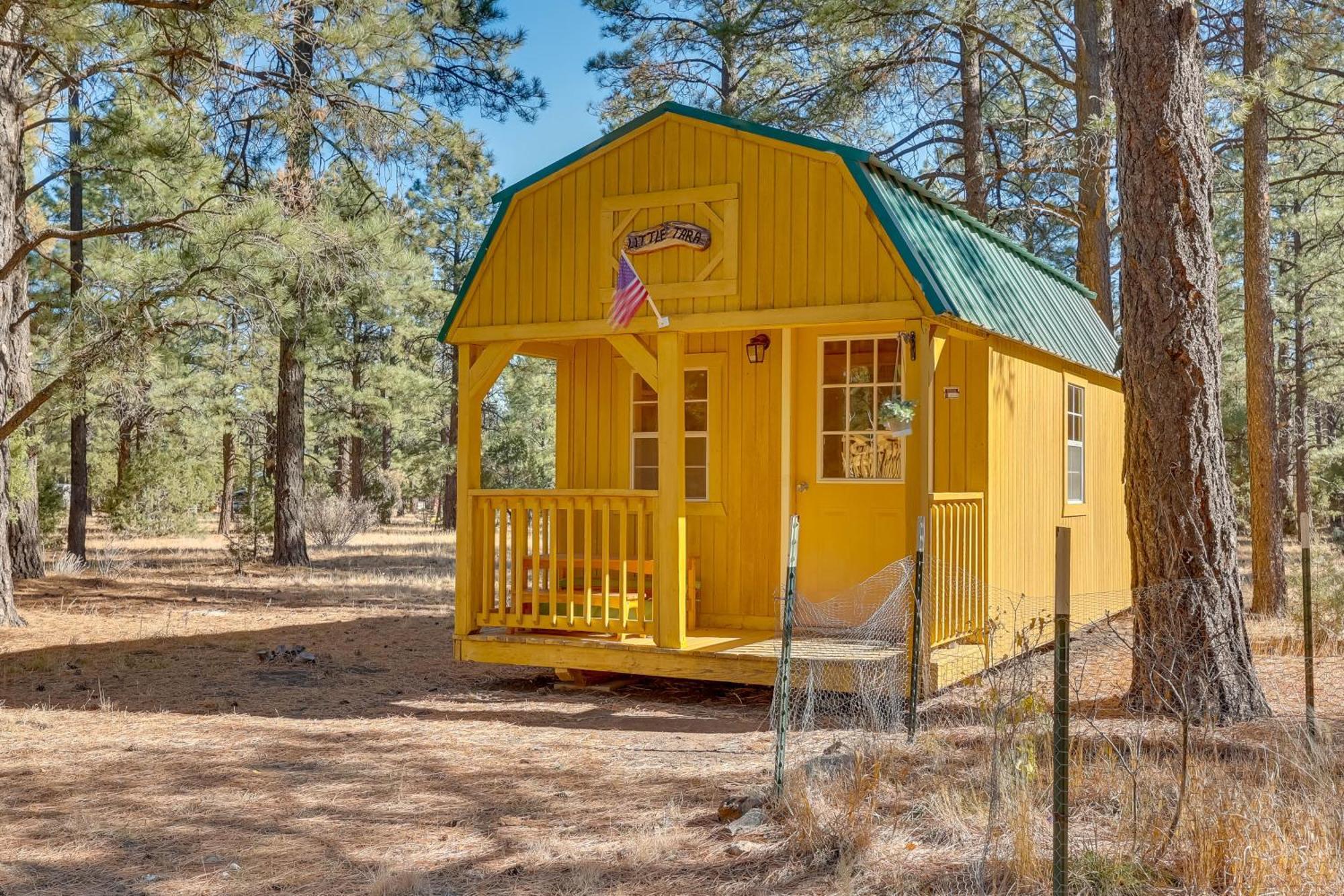 Dog-Friendly Nutrioso Cabin With Wraparound Porch! Exterior photo